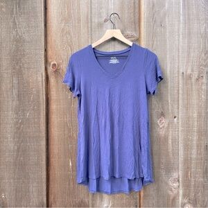 HUE Women's Short Sleeve V-neck Super Softstretch Legging Tee Sz S Purple